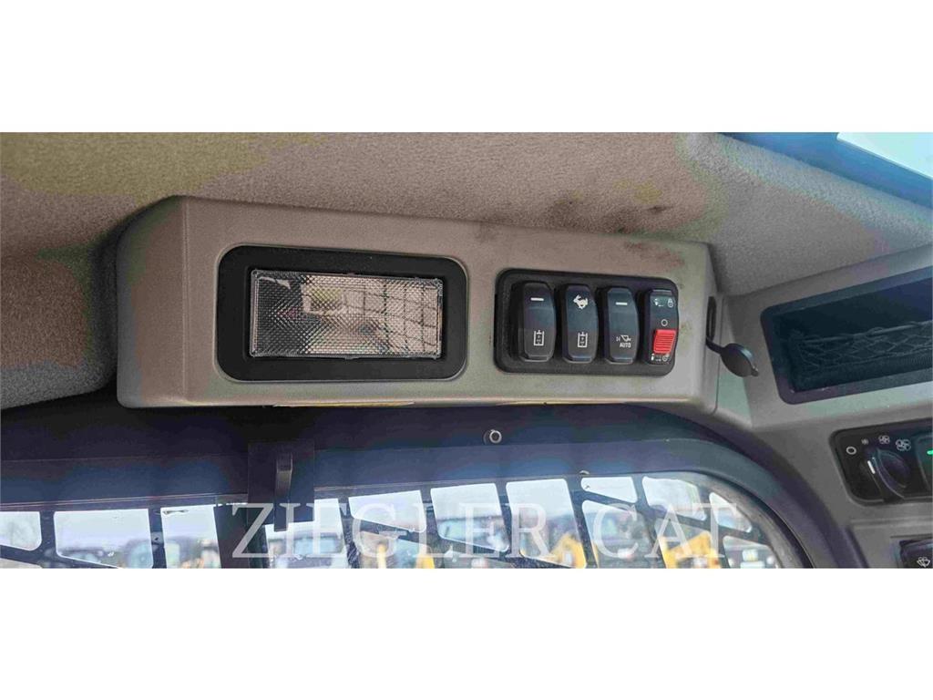 CAT 262D3 Kompaktlaadurid