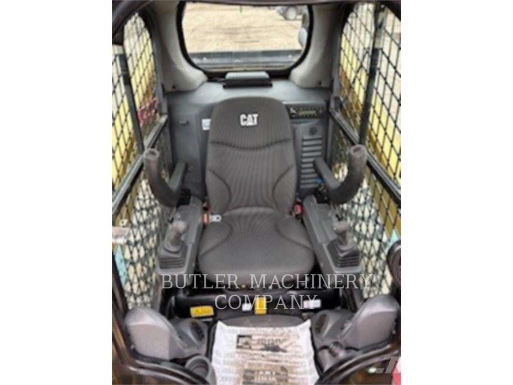 CAT 262D3 C3H2 Kompaktlaadurid