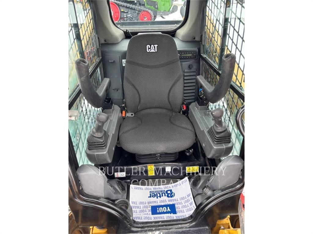CAT 262D3 C3H3 Kompaktlaadurid