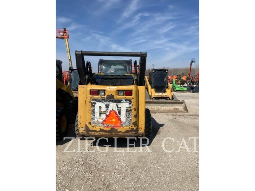 CAT 272C Kompaktlaadurid