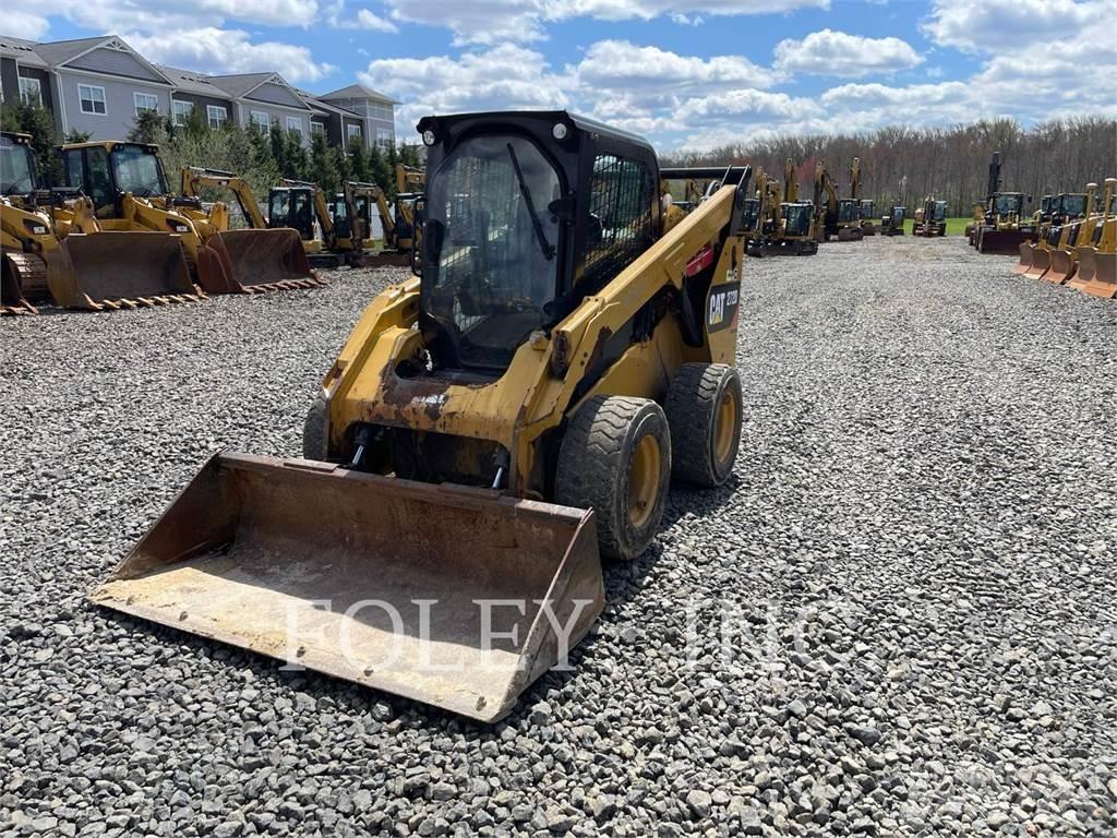 CAT 272D Kompaktlaadurid