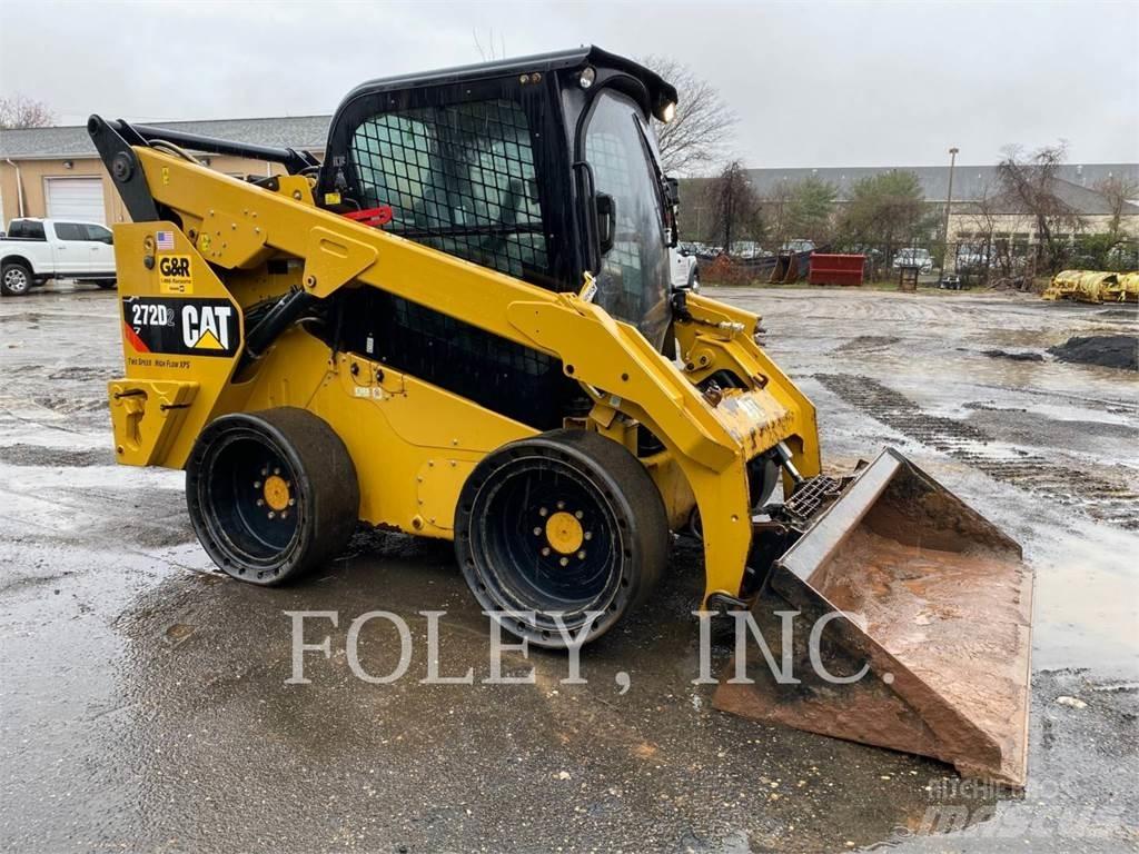 CAT 272D2 Kompaktlaadurid