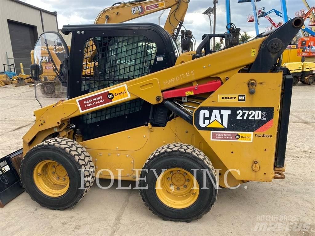 CAT 272D2 Kompaktlaadurid