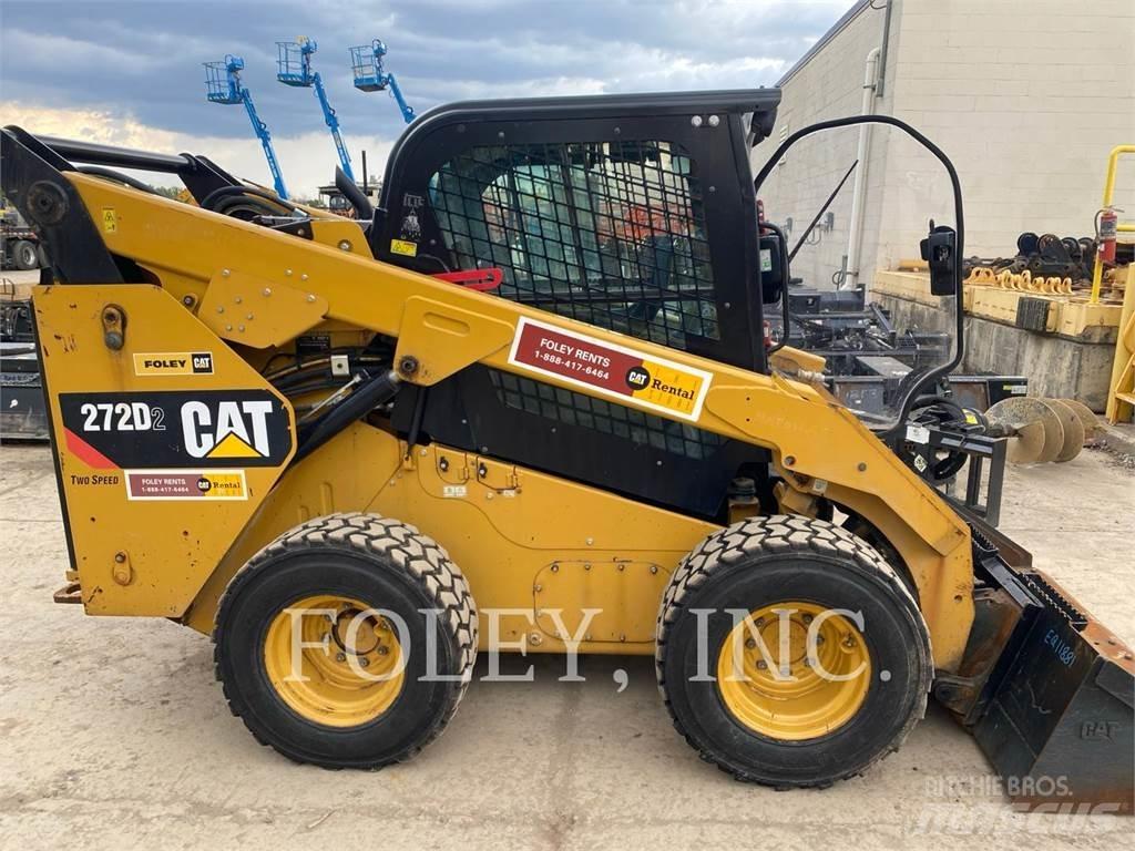 CAT 272D2 Kompaktlaadurid