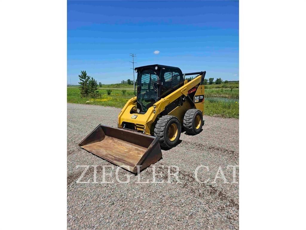 CAT 272D2 Kompaktlaadurid