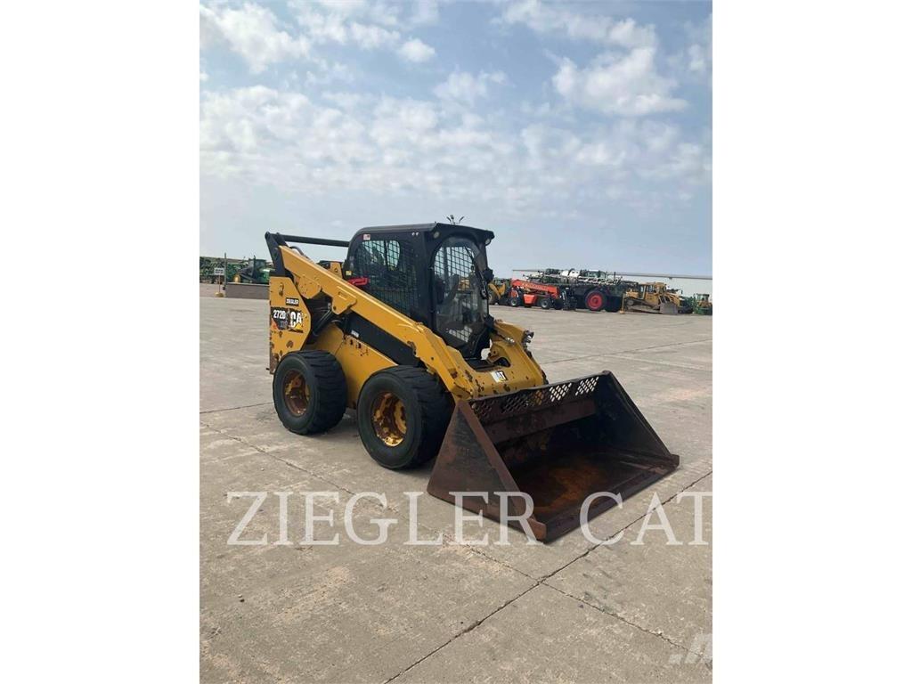 CAT 272D2 Kompaktlaadurid