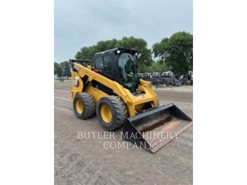 CAT 272D3 Kompaktlaadurid
