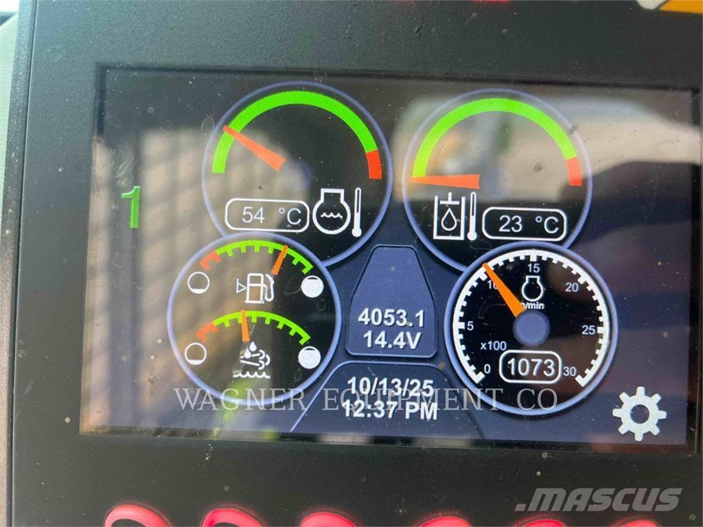 CAT 272D3 Kompaktlaadurid