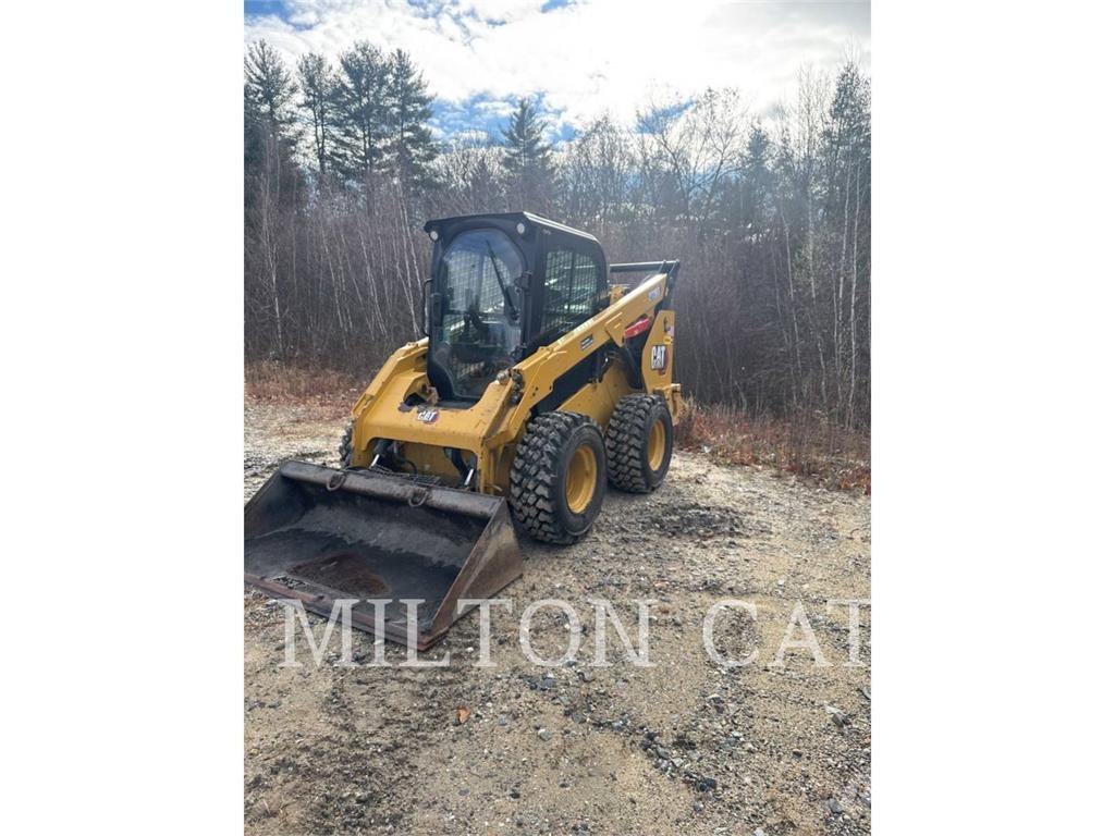 CAT 272D3 Kompaktlaadurid