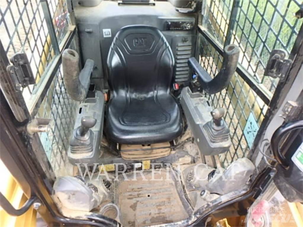 CAT 272D3 C3H1 Kompaktlaadurid