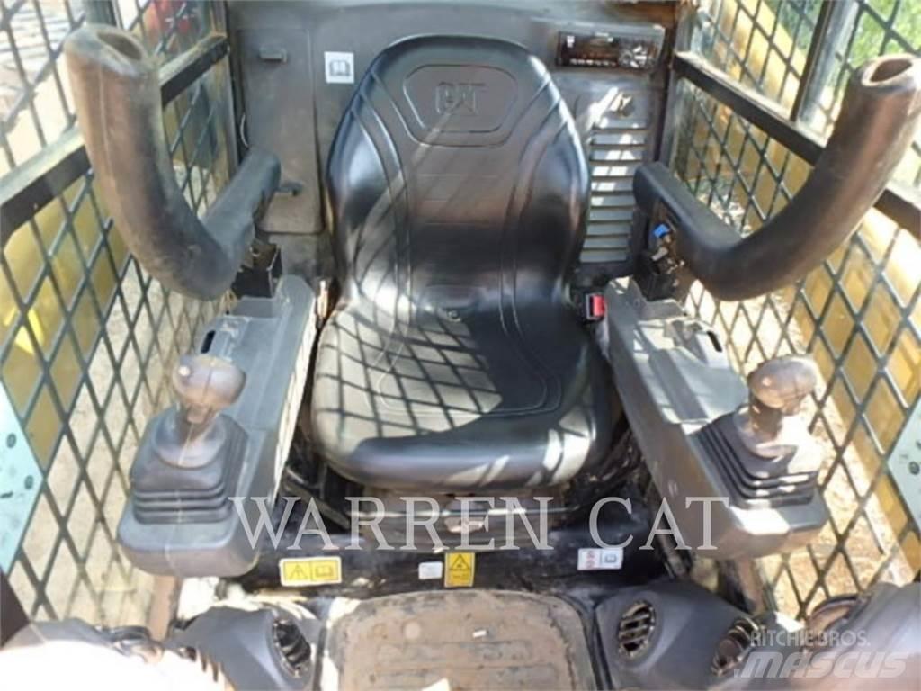 CAT 272D3 C3H1 Kompaktlaadurid