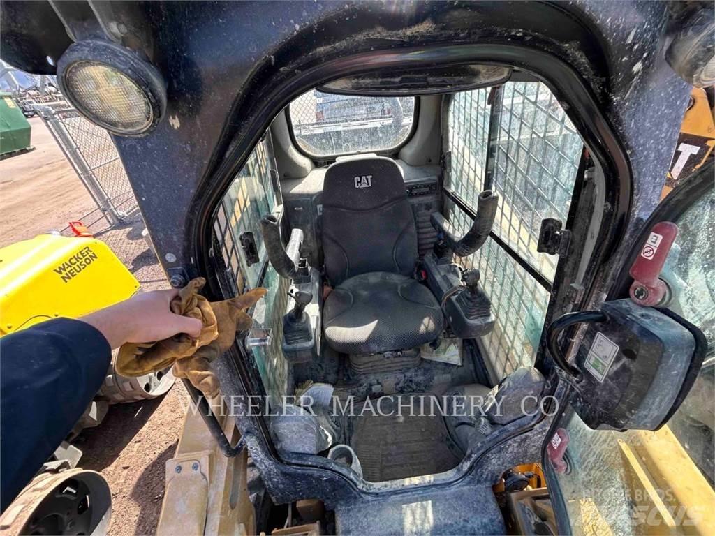 CAT 272D3 C3H2 Kompaktlaadurid
