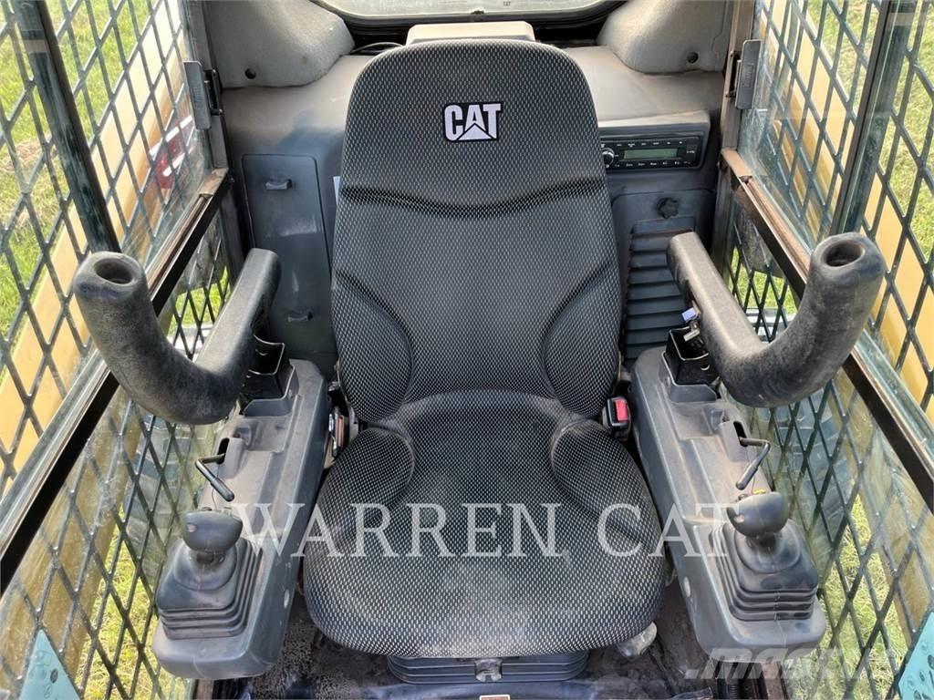 CAT 272D3 C3H3 Kompaktlaadurid