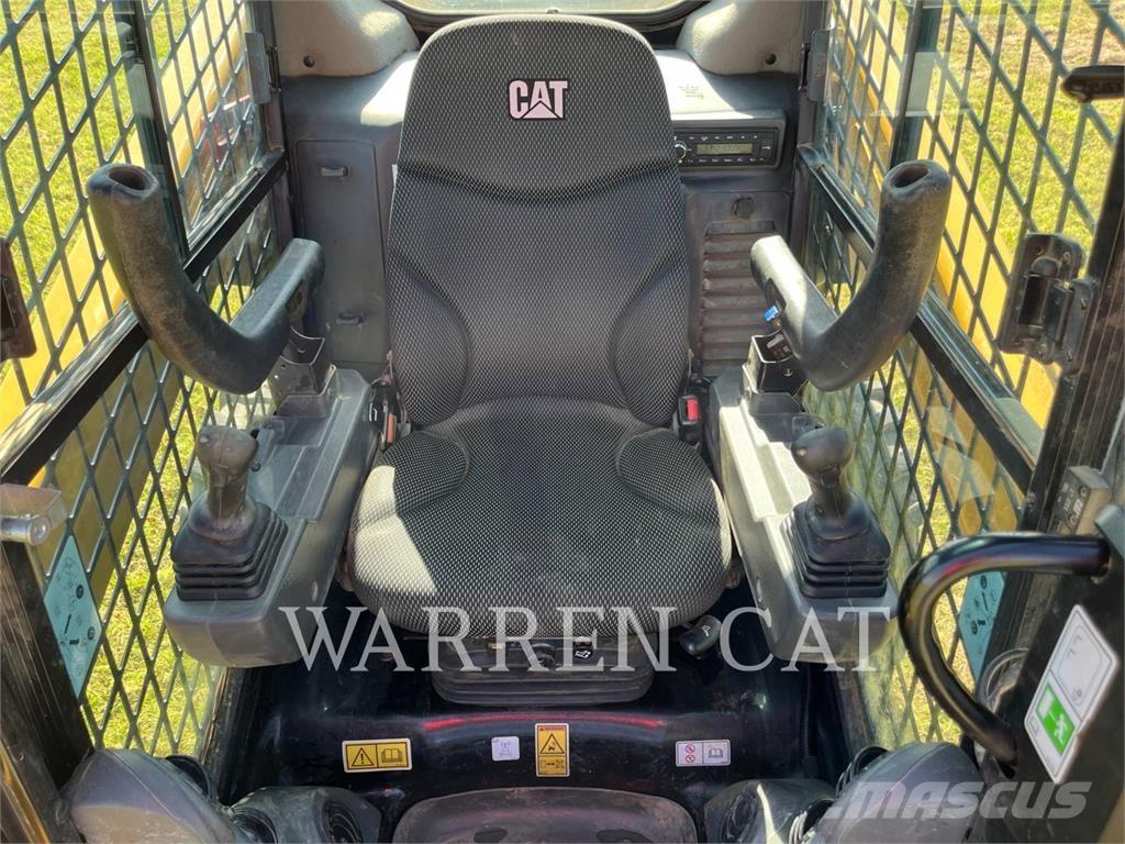 CAT 272D3 C3H3 Kompaktlaadurid