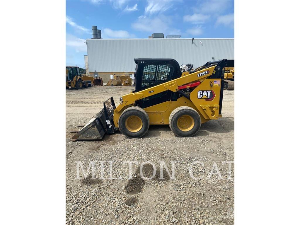 CAT 272D3XE Kompaktlaadurid