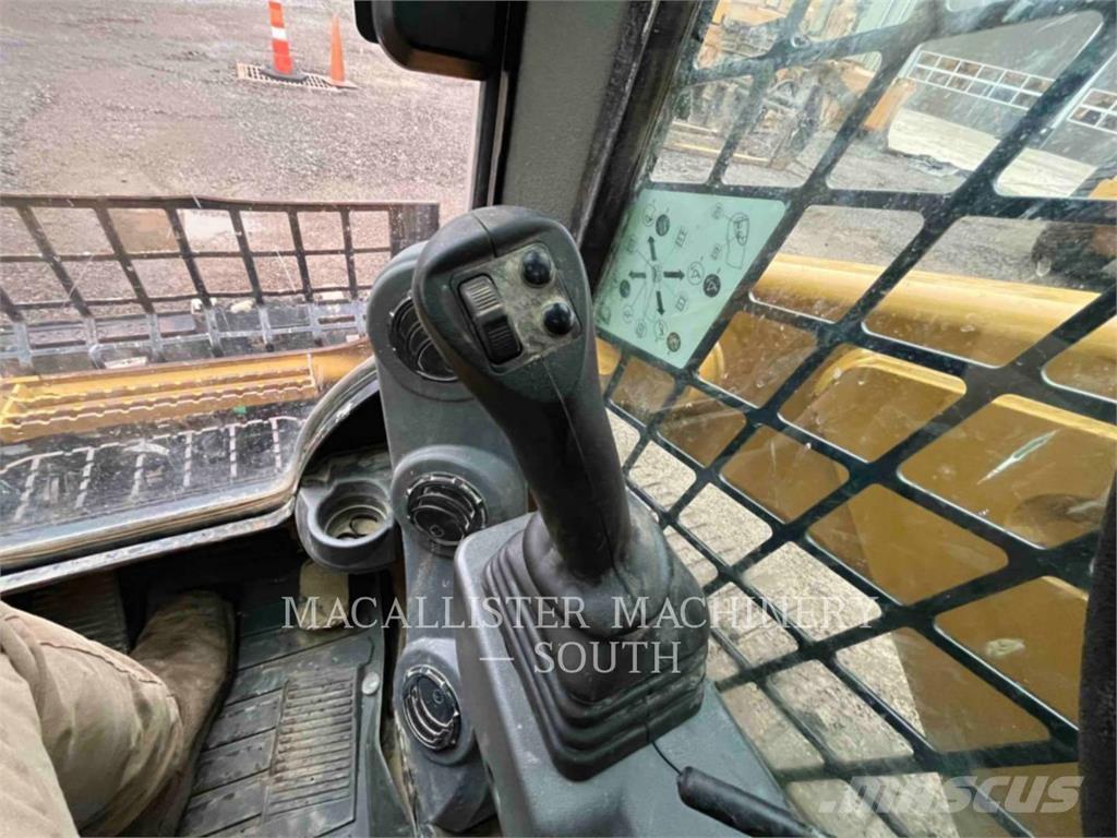 CAT 279D3 Roomiklaadurid