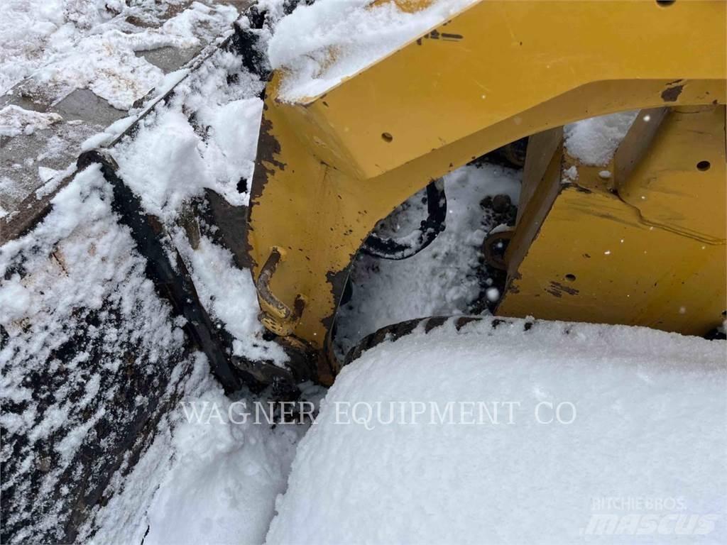 CAT 299D2 HF Roomiklaadurid