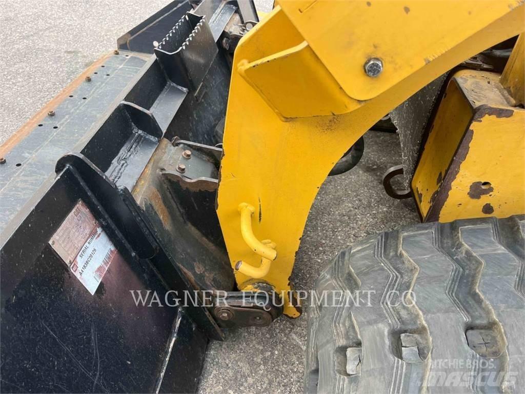 CAT 299D2XHP Roomiklaadurid