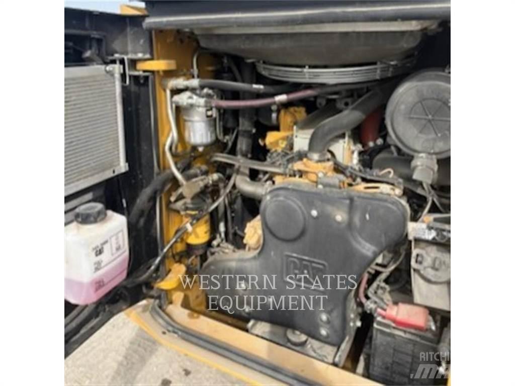 CAT 299D3 Kompaktlaadurid