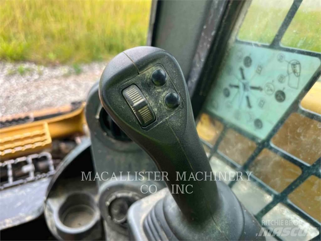 CAT 299D3 Roomiklaadurid