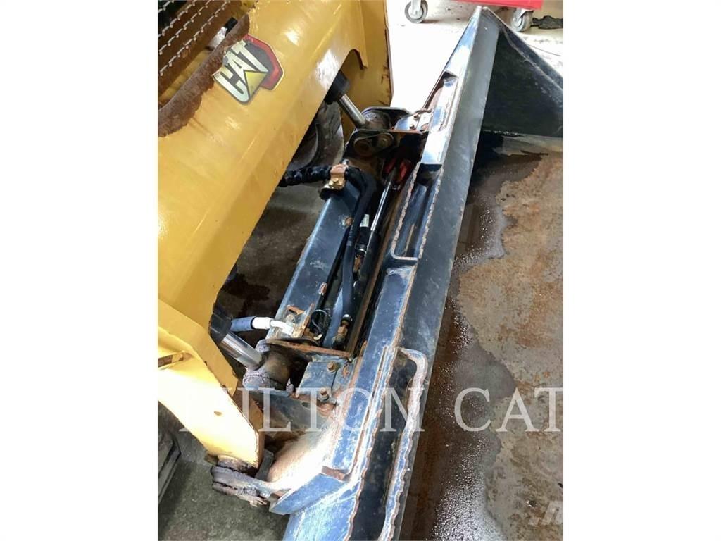 CAT 299D3 Kompaktlaadurid