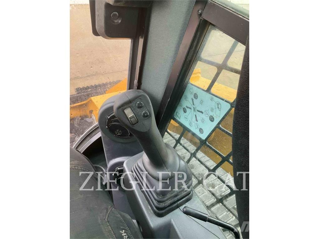 CAT 299D3 Roomiklaadurid