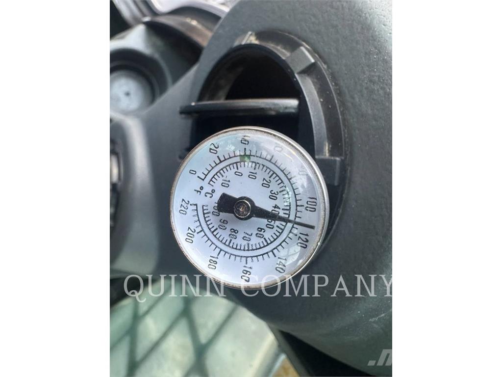 CAT 299D3 XE Kompaktlaadurid