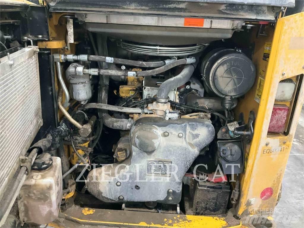 CAT 299D3XE Roomiklaadurid