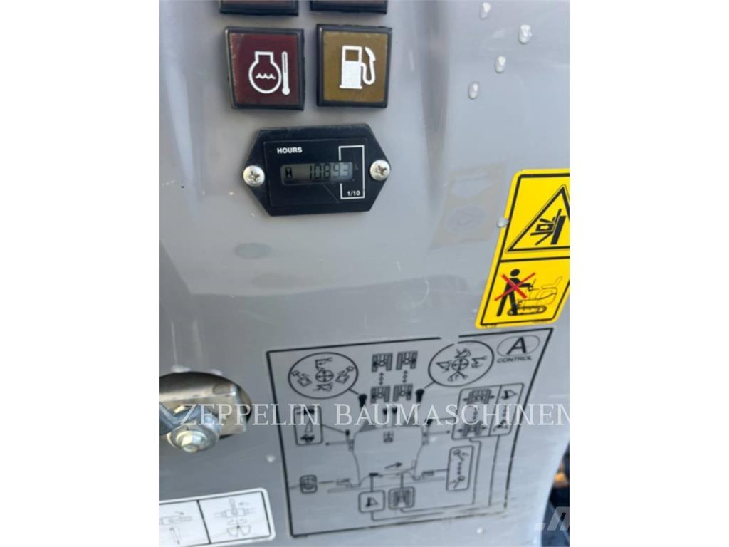 CAT 300.9D Roomikekskavaatorid