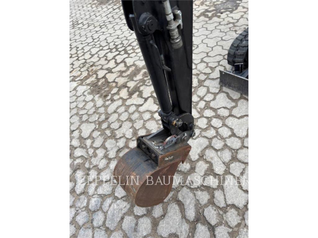 CAT 300.9D Roomikekskavaatorid