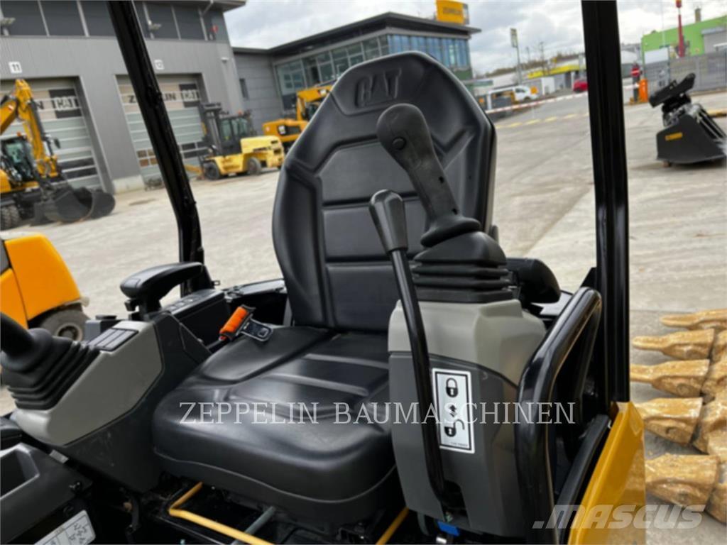 CAT 301.5-05A Roomikekskavaatorid