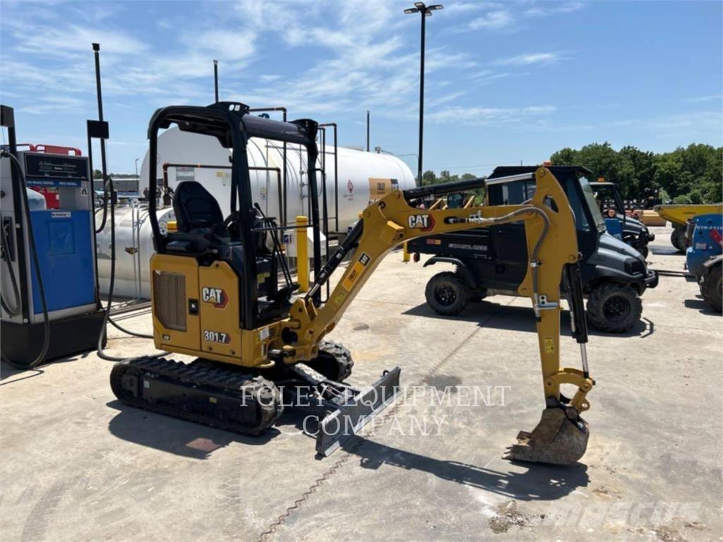 CAT 301.7-05LO Roomikekskavaatorid