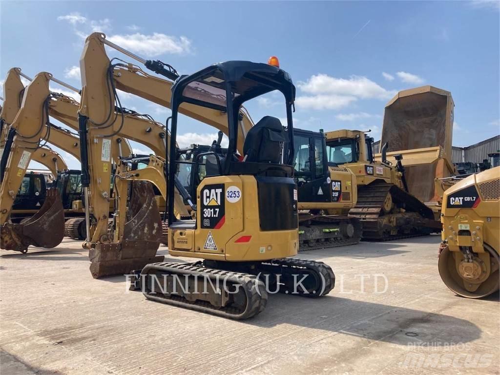 CAT 301.705 Roomikekskavaatorid