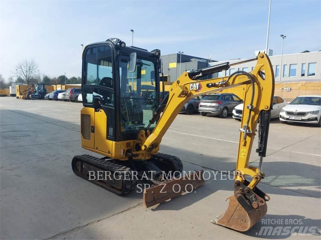 CAT 301.8 Roomikekskavaatorid