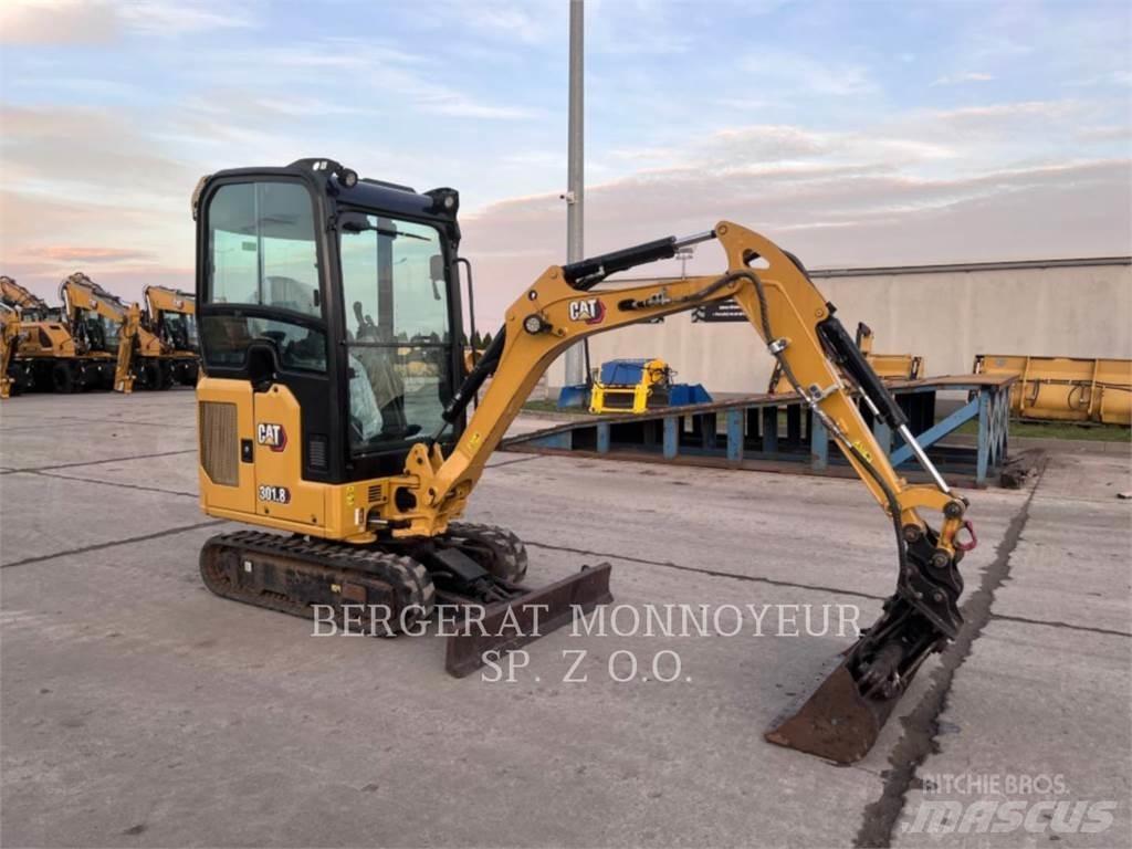 CAT 301.8 Roomikekskavaatorid