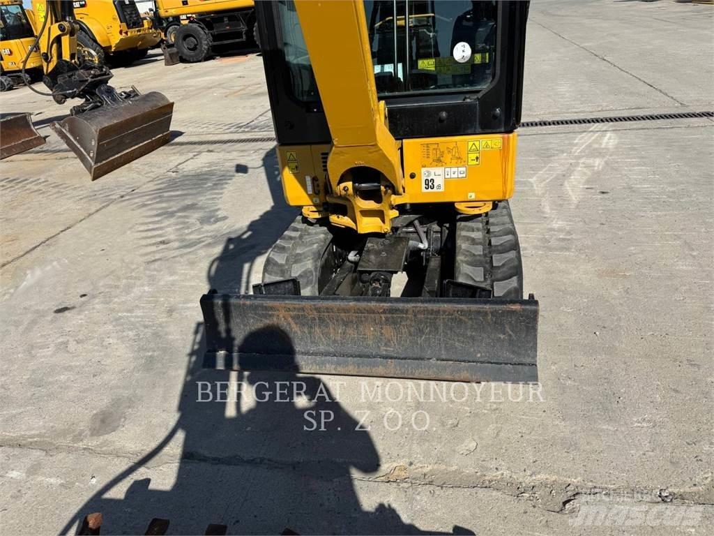 CAT 301.8 Roomikekskavaatorid
