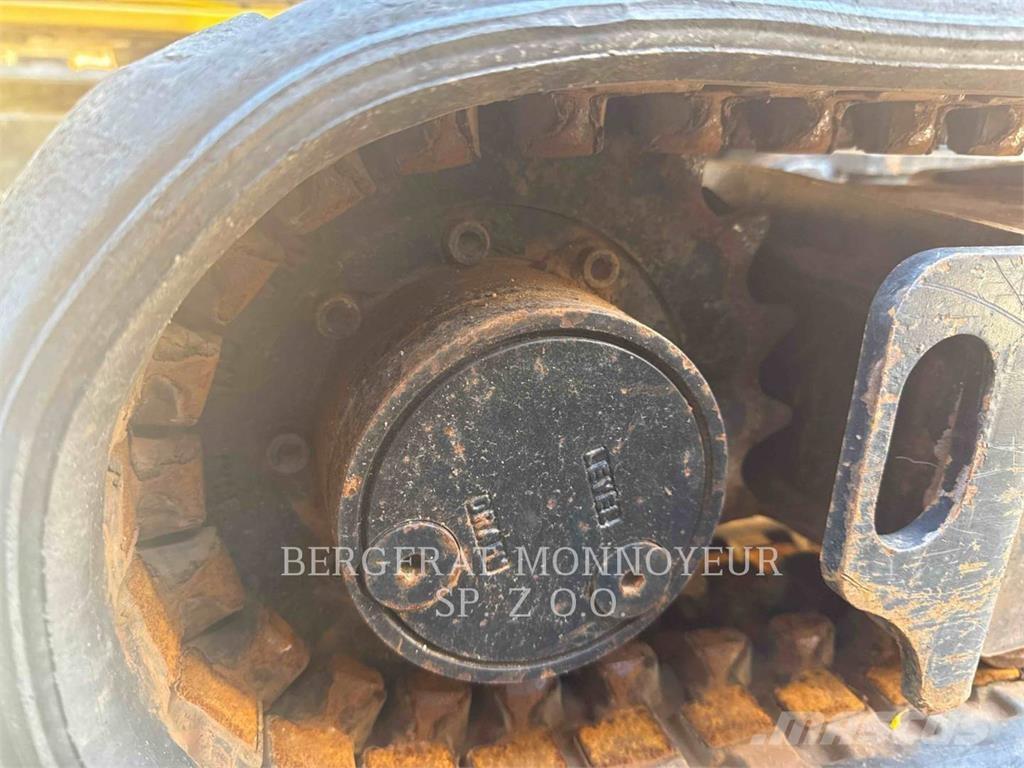 CAT 301.8 Roomikekskavaatorid