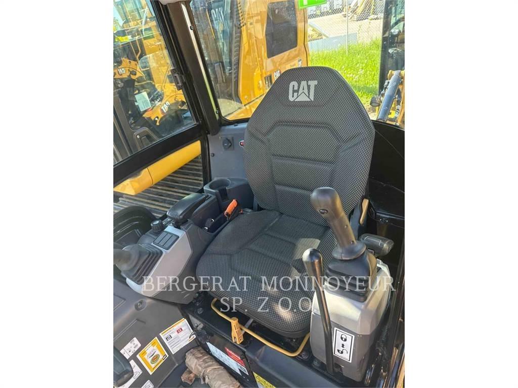 CAT 301.8 Roomikekskavaatorid