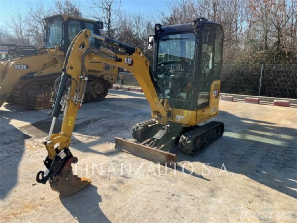 CAT 301.8 Roomikekskavaatorid