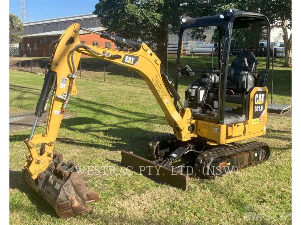 CAT 301.8 Roomikekskavaatorid