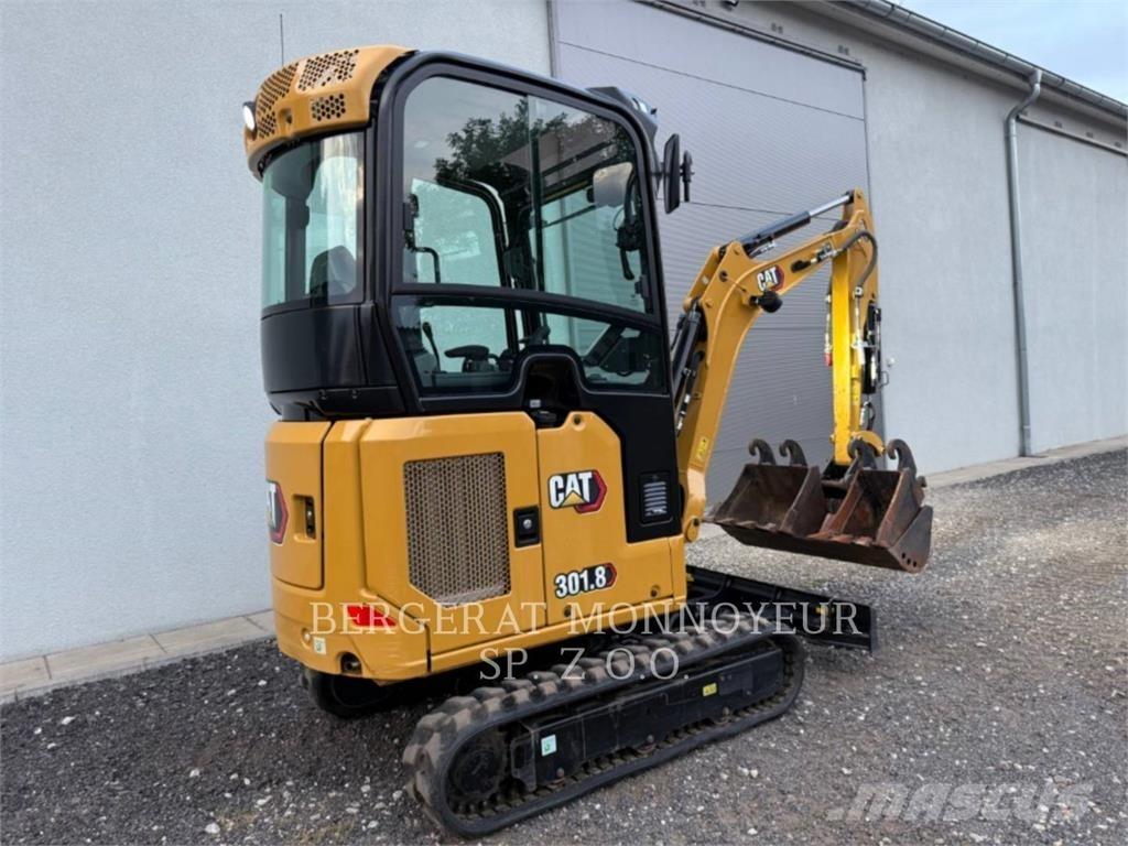 CAT 301.8 Roomikekskavaatorid