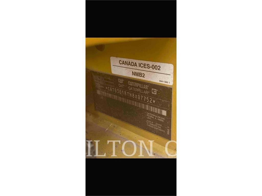 CAT 301.8 Roomikekskavaatorid