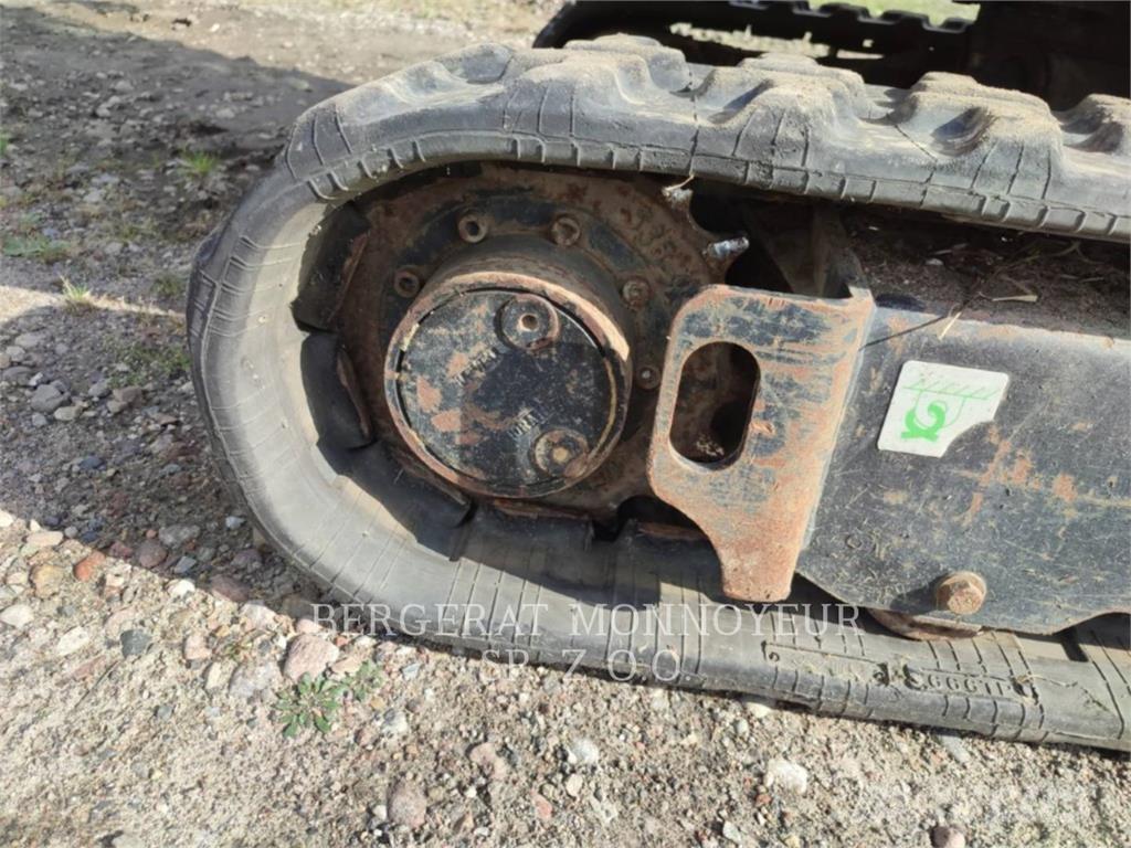 CAT 301.8 Roomikekskavaatorid