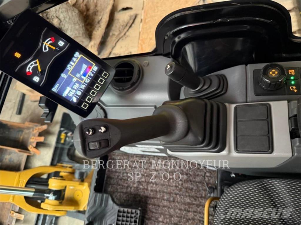 CAT 301.8 Roomikekskavaatorid