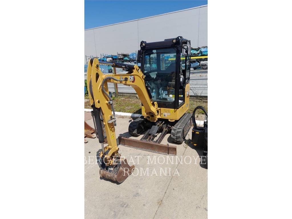 CAT 301.8-05 Roomikekskavaatorid