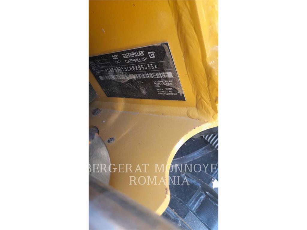 CAT 301.8-05 Roomikekskavaatorid