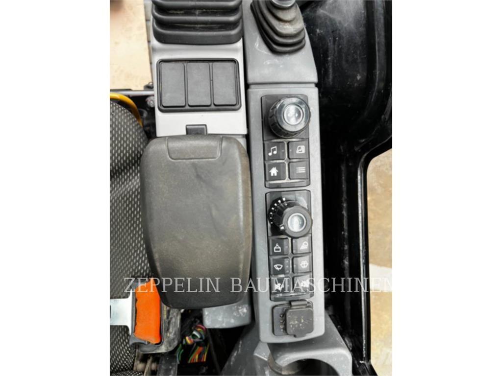 CAT 301.8-05A Roomikekskavaatorid