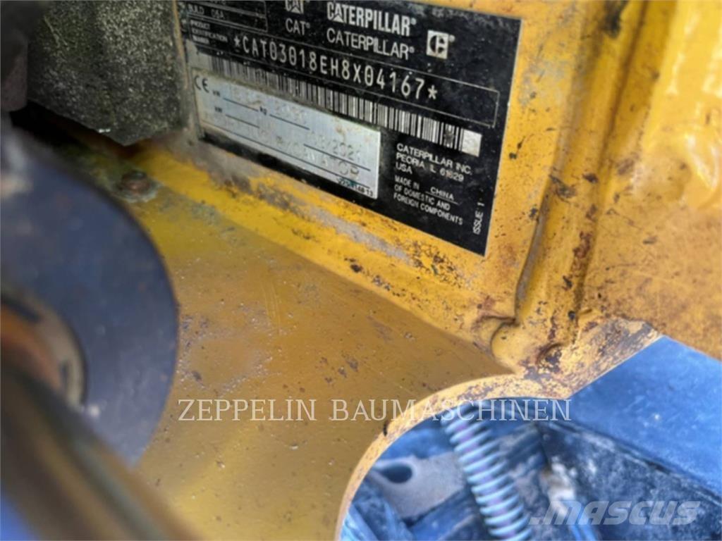 CAT 301.8-05A Roomikekskavaatorid