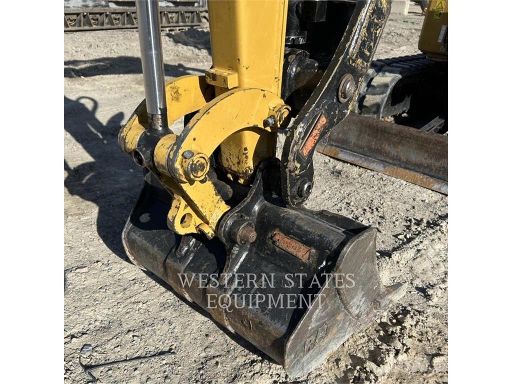 CAT 302 Roomikekskavaatorid