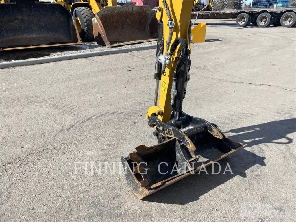 CAT 302-05 Roomikekskavaatorid